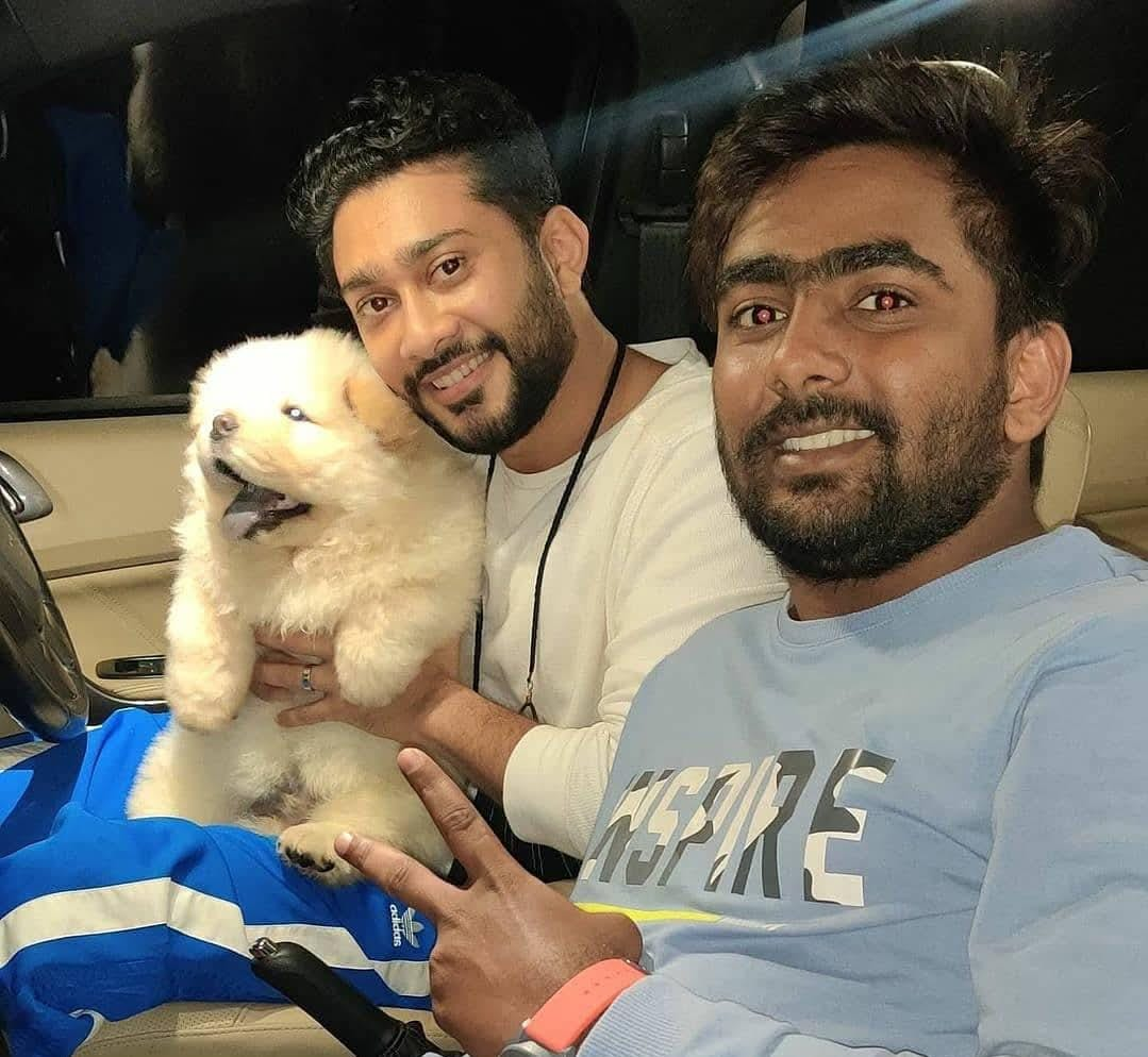 Happy Doggiewale customer with dog