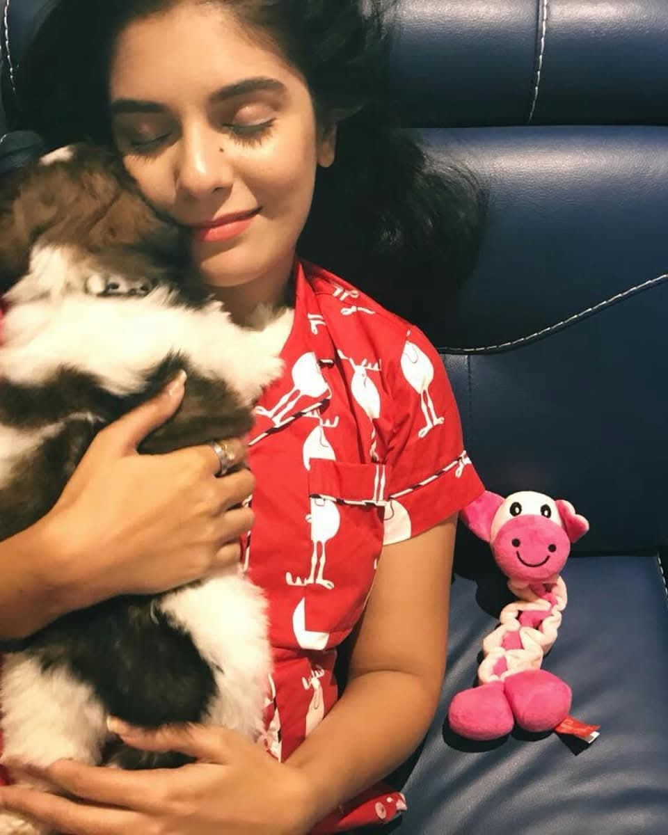 Happy Doggiewale customer with dog